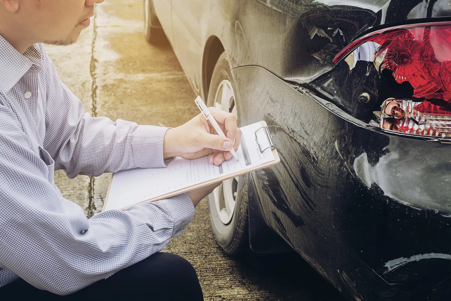 Daoud - KFZ-Sachverständigenbüro - Versicherungsagent-arbeiten-Auto-Unfall-Schadensprozess